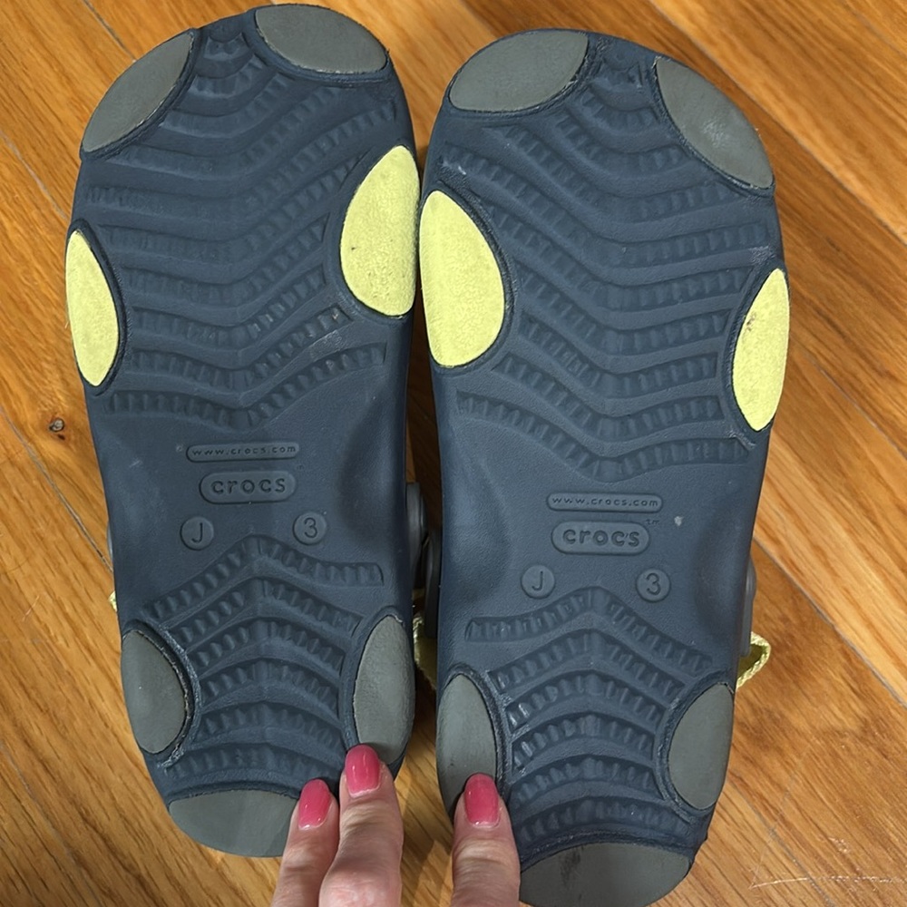 Crocs Sandals Size 3 - Picture 4 of 5